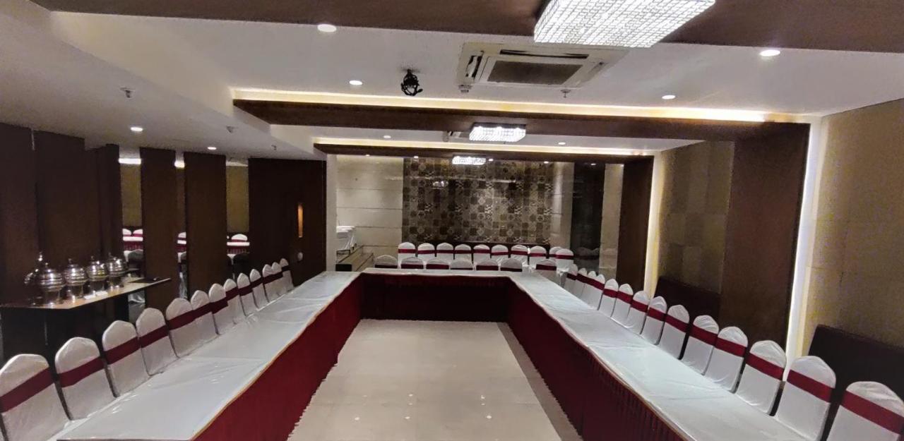 Grand Mookambika 호텔 나비뭄바이 외부 사진